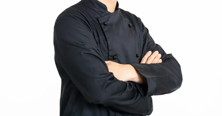 How to Choose the Best Hospitality Uniform Manufacturer